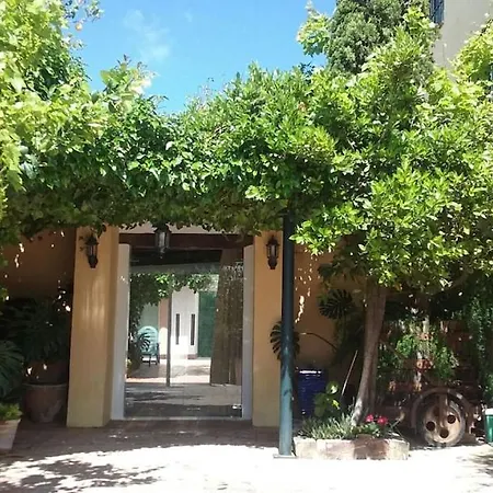 Holiday home Casa Con Encanto Y Piscina A 7km De *